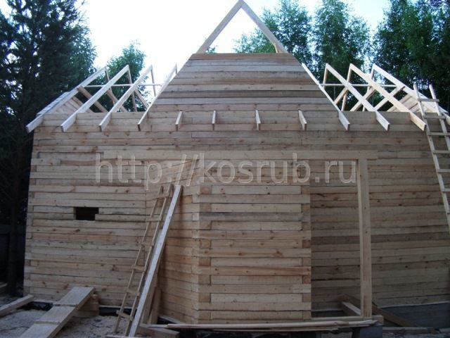 Дом из бруса с эркером
